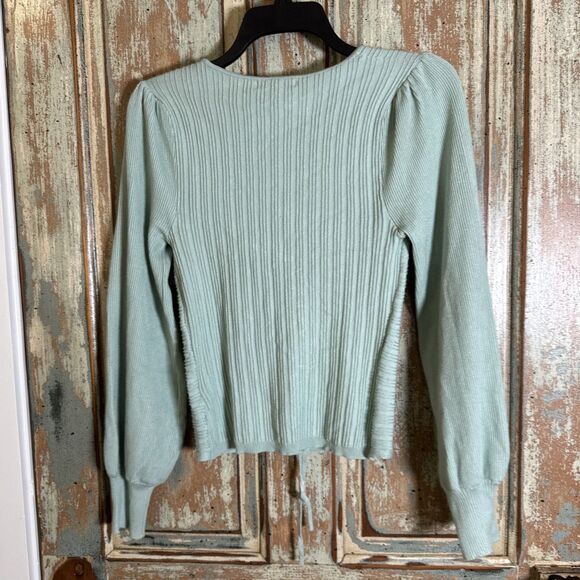 It’s Our Time Sweater Green Medium Adjustable Crop Soft - Picture 7 of 7